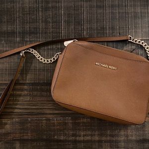 Jet Set Large Saffiano Leather Crossbody Bag